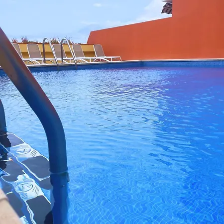 Panoramic Oceanfront Escape 2 Beds Gigantes, Roomcinema - Popcorn Machine