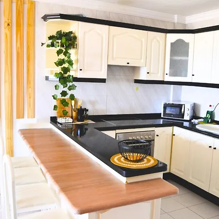 Panoramic Oceanfront Escape 2 Beds Gigantes, Roomcinema - Popcorn Machine Apartment *